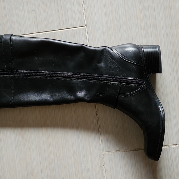 Bandolino Black Leather Knee High Boots - Picture 5 of 15